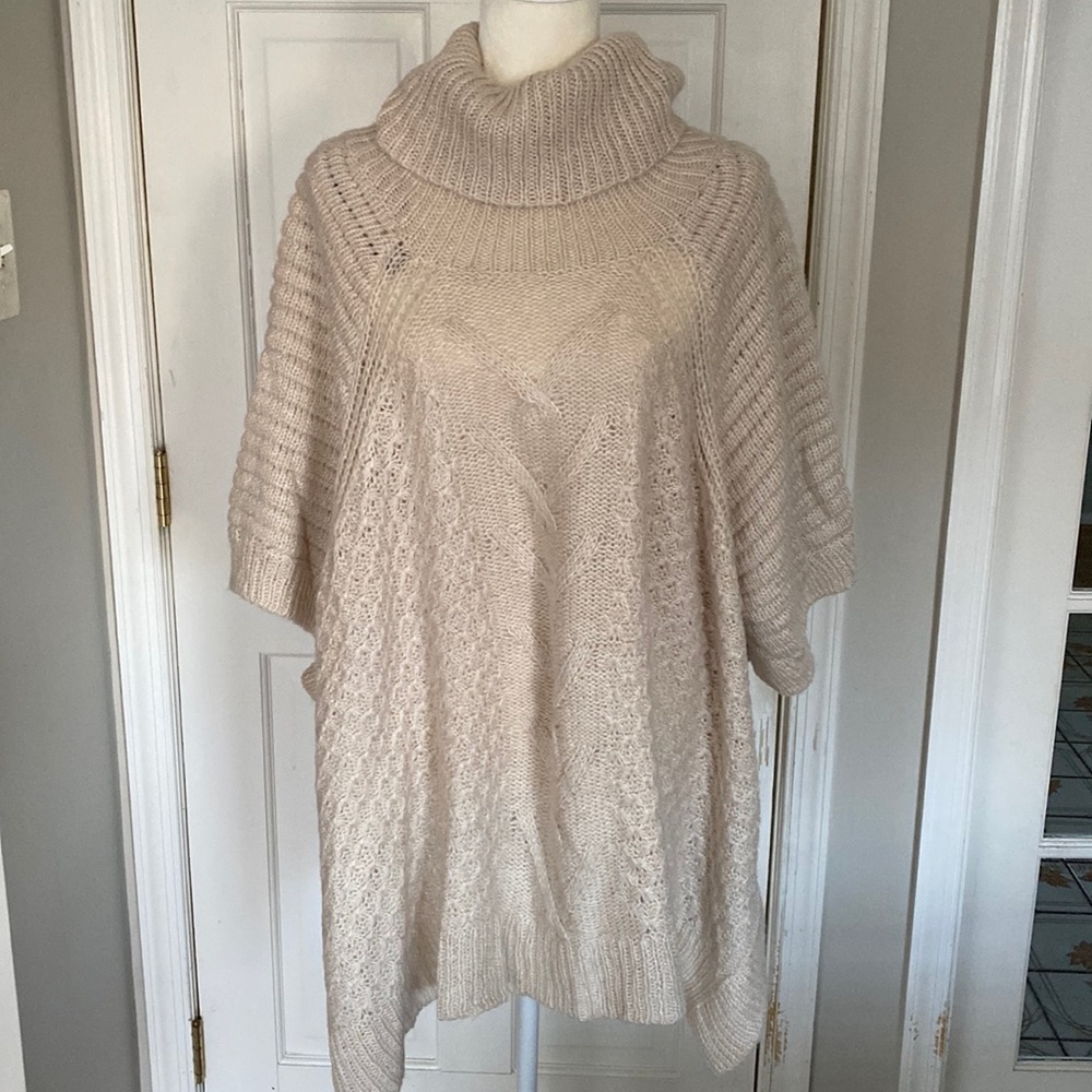 Mossimo Turtleneck Poncho New with tags! L/XL